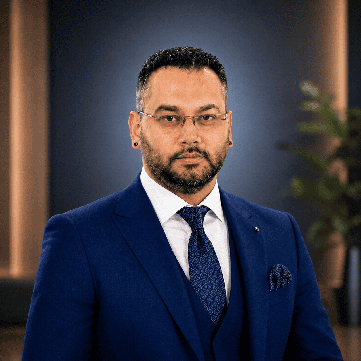 Dr. Farrukh Shah